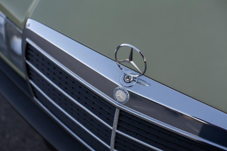 Маскот Mercedes-Benz 190 D (W124) 1984 года  (NA) (фото 32 из 240)